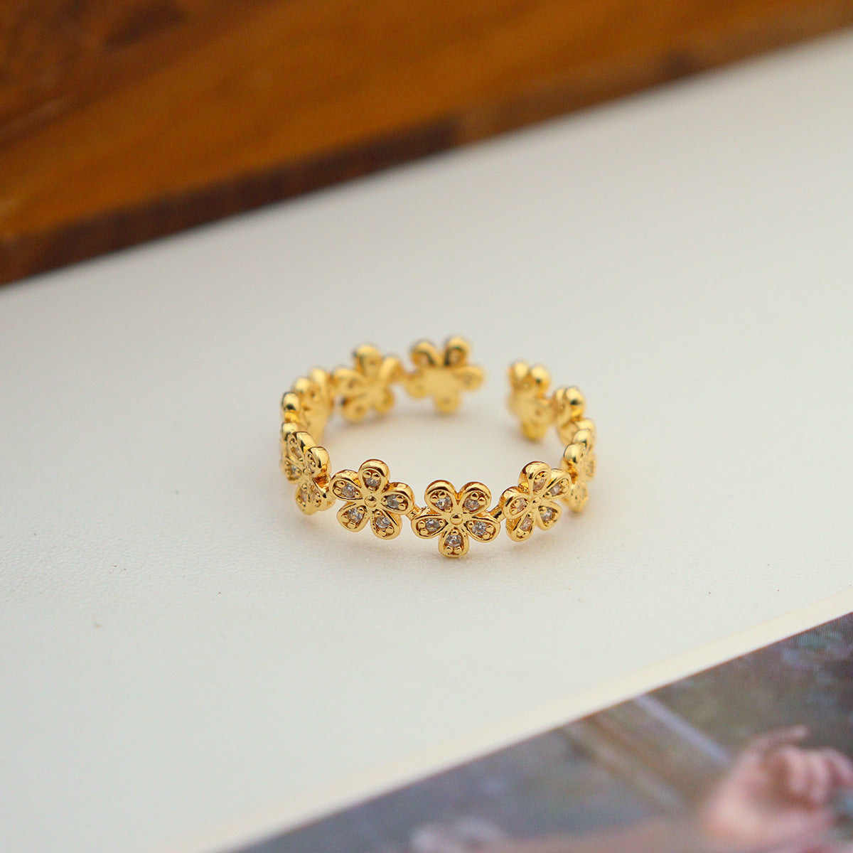 "Flower Time" clover ring